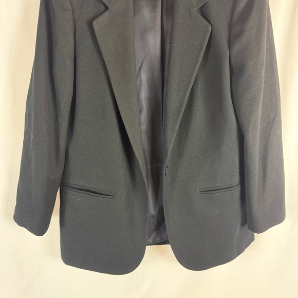 Women Blazer Jacket 100% Pure Wool
Sag Harbor Sz:10 Black Preppy, Dark academia - Picture 4 of 12